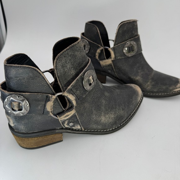 Chinese Laundry Ankle Boots Women 7.5 Western Buckle Accent Distressed - Picture 2 of 11